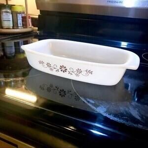 Vitrocrisa Pyr-o-rey Vintage Dynaware Milk Glass Brown Daisies Casserole Dish